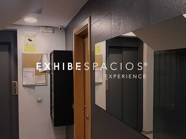 instalación de cámaras de VIGILANCIA videovigilancia en vestíbulos y escaleras, también montamos puertas de entrada de edificios en Barcelona
